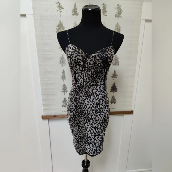 Guess Mini Dess - Small - Picture 6 of 8